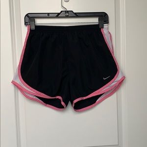 Nike tempo dri fit shorts size medium
